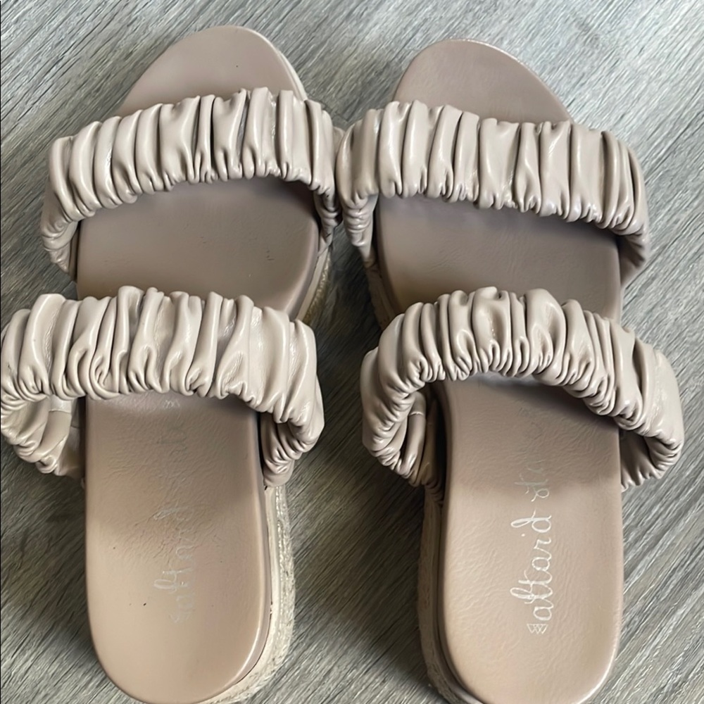 altar’d state Women's Beige Sandals